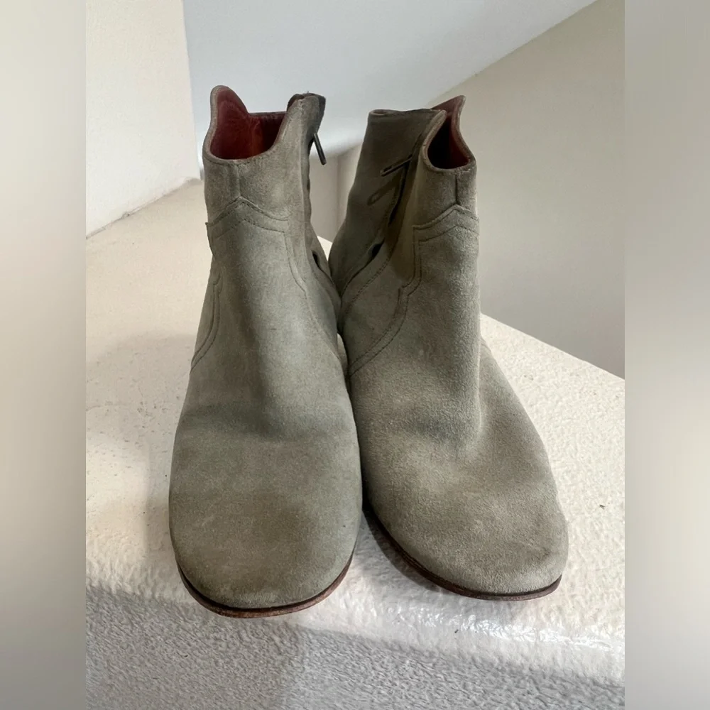 - Isabel Marant Khaki Suede Dicker Ankle Boots western‎ boots. Size 39